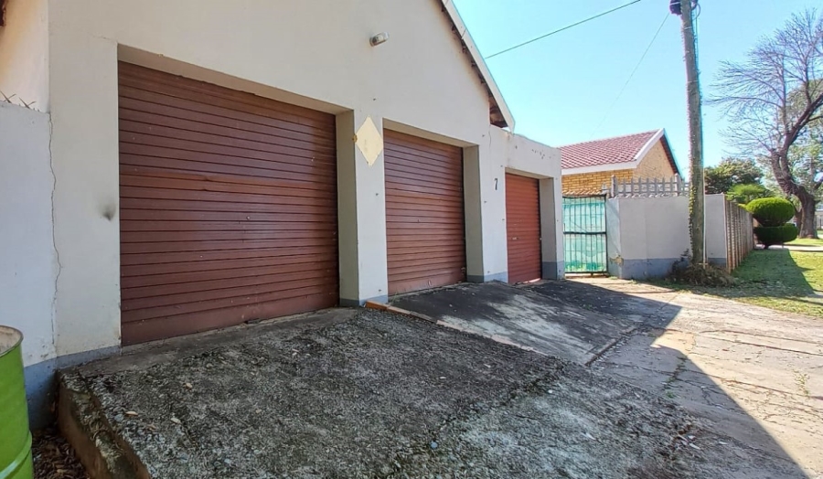 3 Bedroom Property for Sale in Adamayview North West